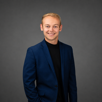 Portrait of Alex Branch, Realtor®